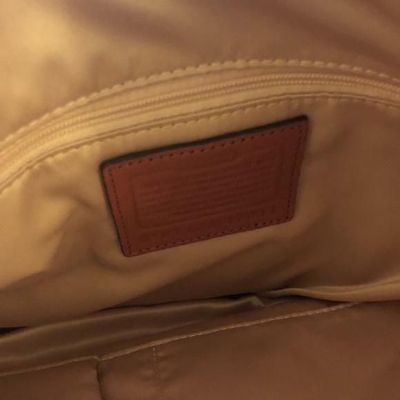 Pink genuine leather coach bag - Picture 3 of 4